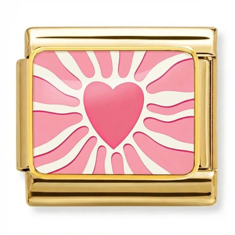 Roze hartvormige charm op een Italian bracelet armband, perfect voor het toevoegen van persoonlijkheid aan je outfit